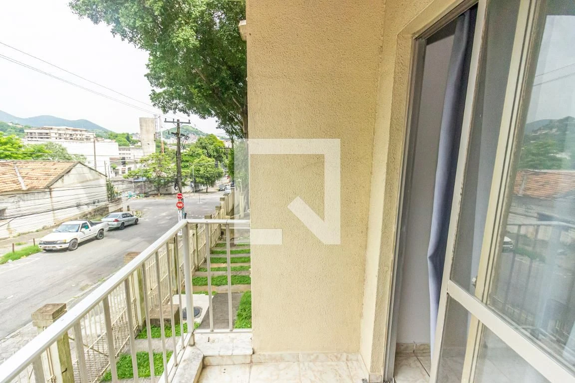 Furnished apartment with 2 bedrooms and a balcony — photo 36