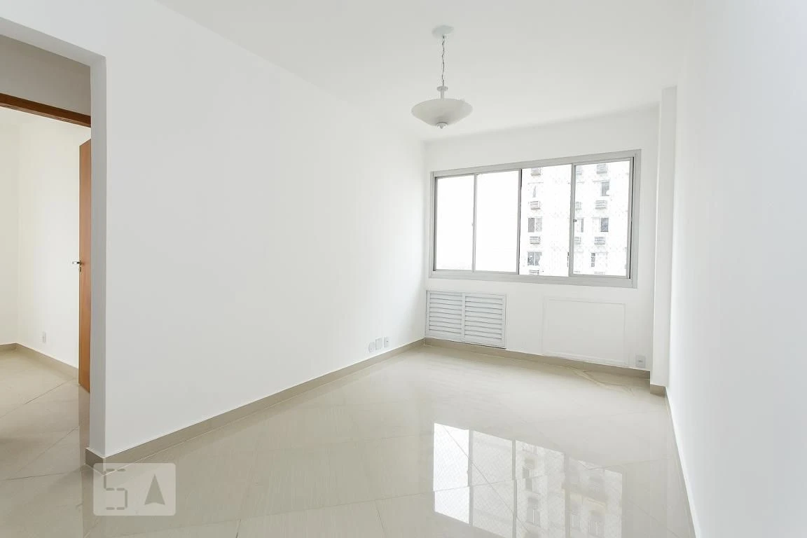2-bedroom apartment in a building with a gym — photo 13