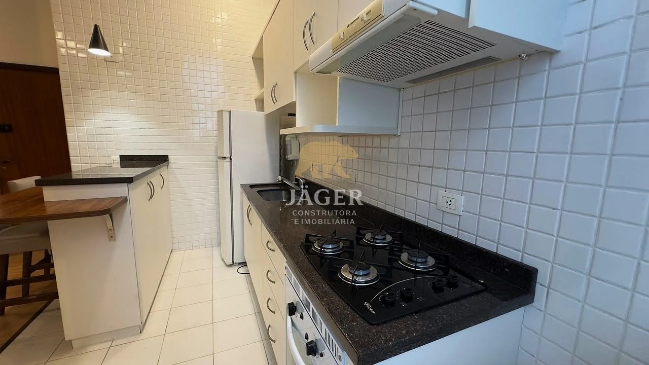 185 m² apartment with a bathtub and a glass-enclosed balcony — photo 16