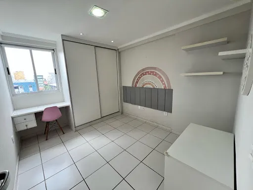 100 m² apartment with 3 bedrooms and an en-suite — photo 17