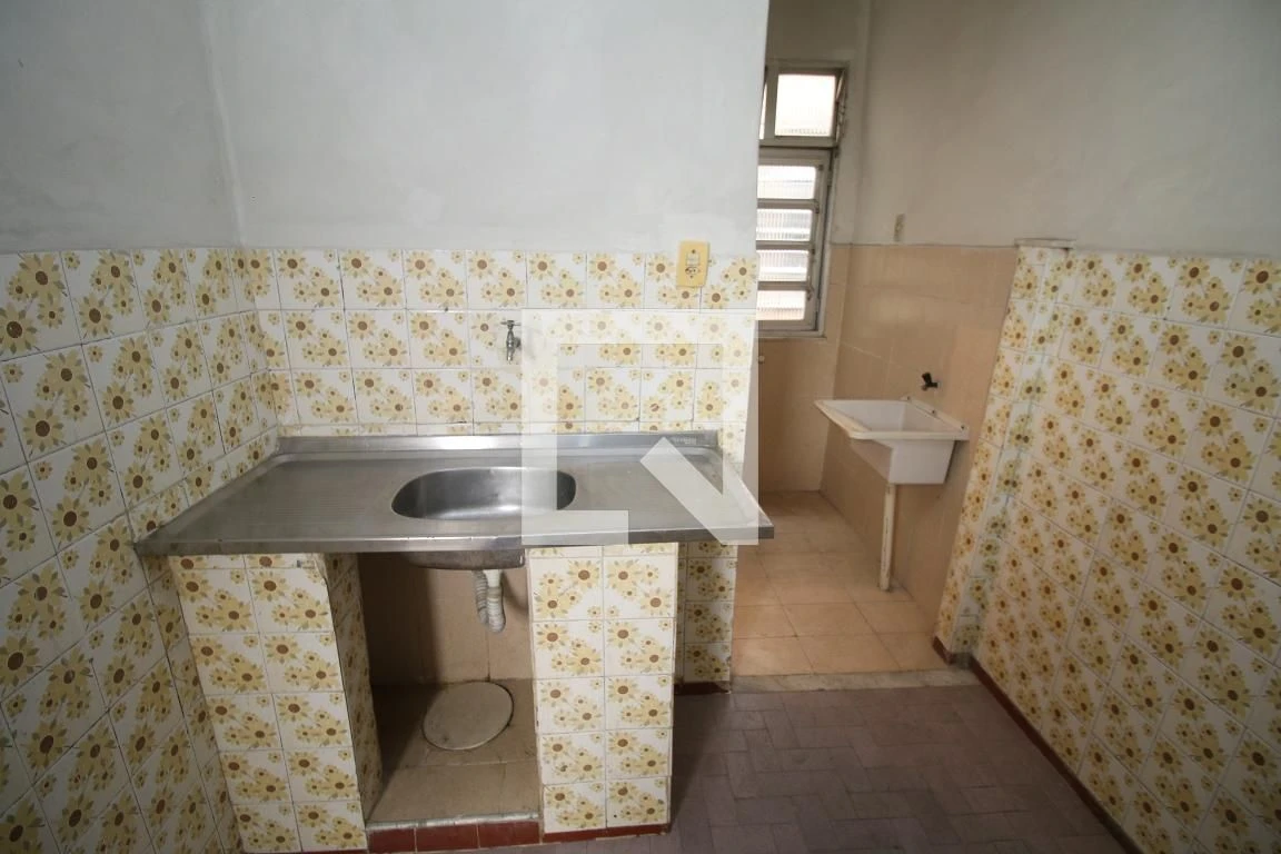 Квартира без мебели с 2 спальнями и отдельной кухней — photo 10
