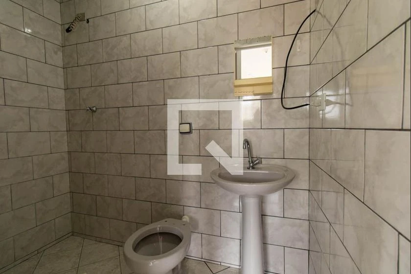 Unfurnished studio rental with 1 bedroom and private kitchen — photo 6