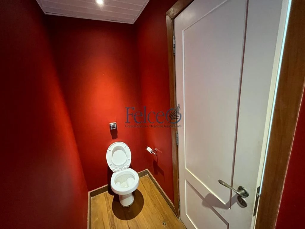 Penthouse apartment with 4 en-suite suites — photo 26