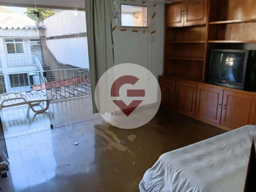 4-bedroom house with 360 m² and a private outdoor area — photo 23