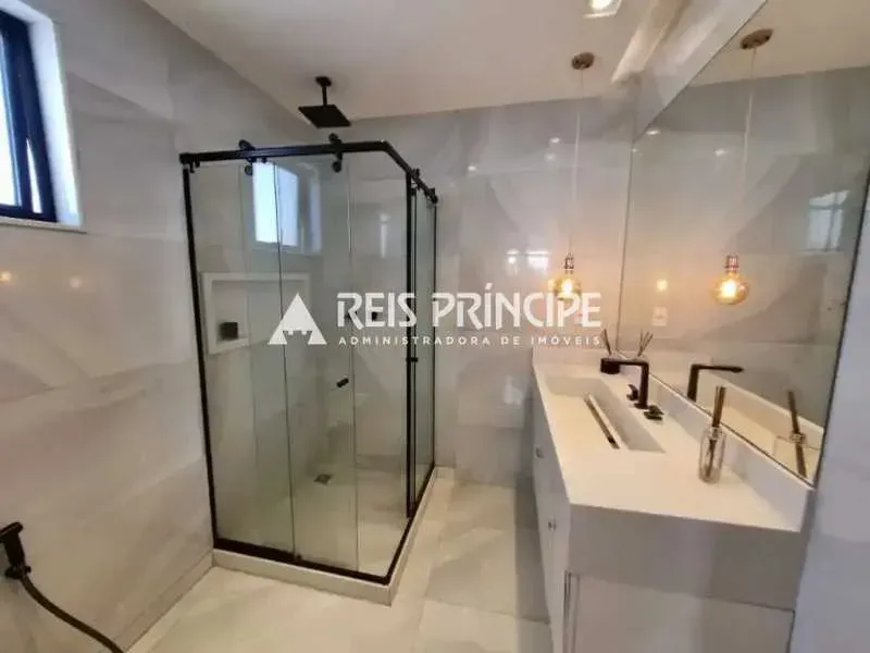 Furnished house with 4 bedrooms and open-plan kitchen — photo 23