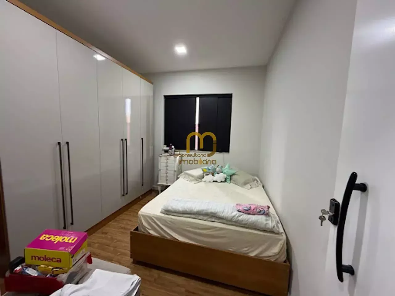 Furnished house, 300 m², with a glass-enclosed balcony — photo 13