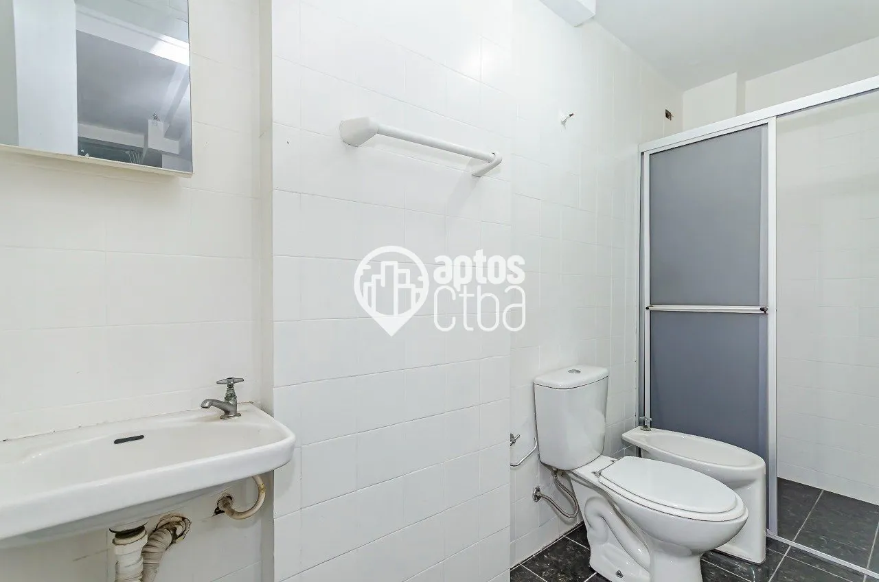 3-bedroom apartment with a home office — photo 12