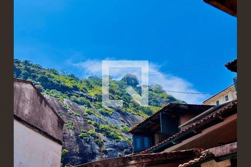 4-bedroom house with a mountain view in Rio de Janeiro — photo 46