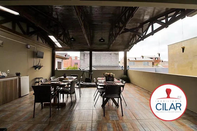 Furnished house with a closed kitchen and 331 m²