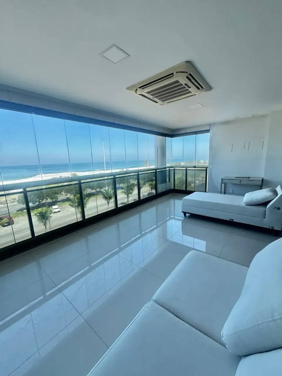 Unfurnished apartment with 3 bedrooms and open kitchen — photo 14