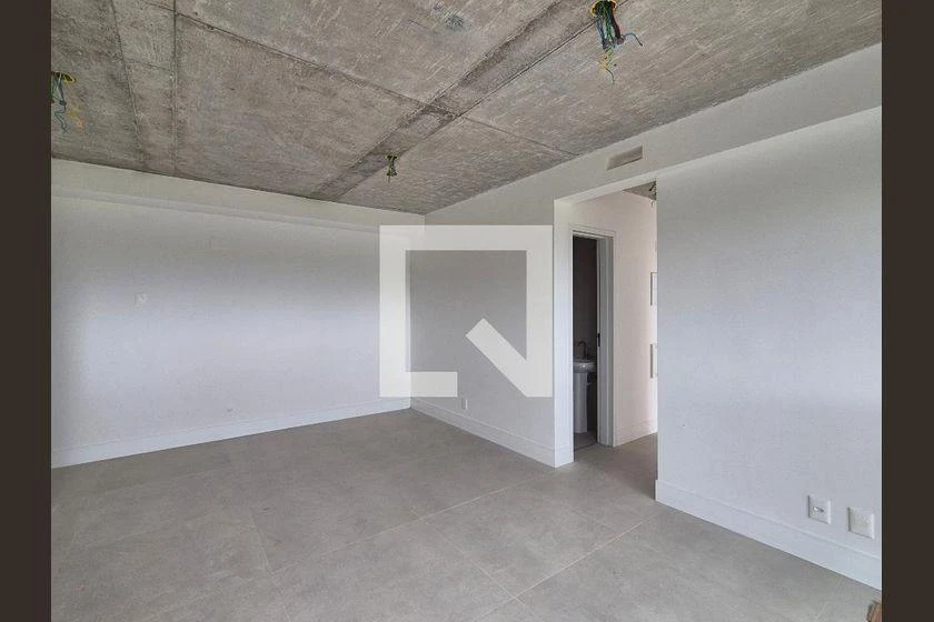 3-bedroom apartment with a mountain view in Rio de Janeiro — photo 26