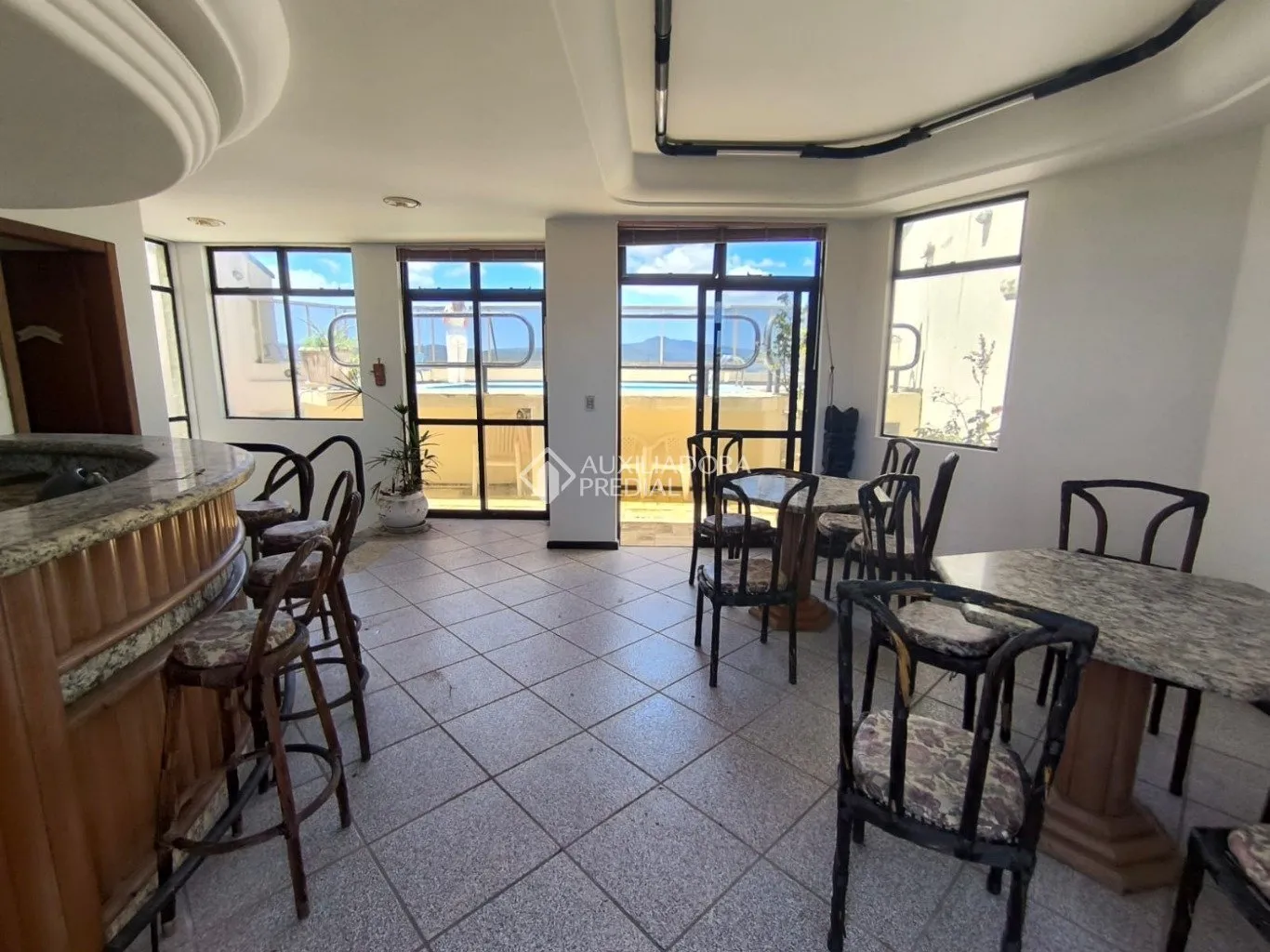Furnished duplex penthouse 228 m² with 2 bedrooms and 4 parking — photo 15