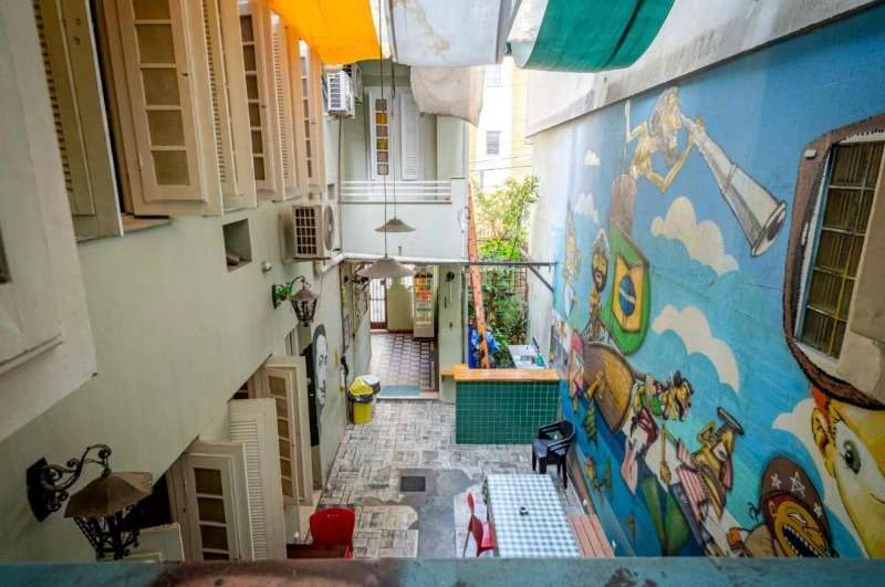 Furnished apartment with 11 bedrooms and 5 bathrooms — photo 15