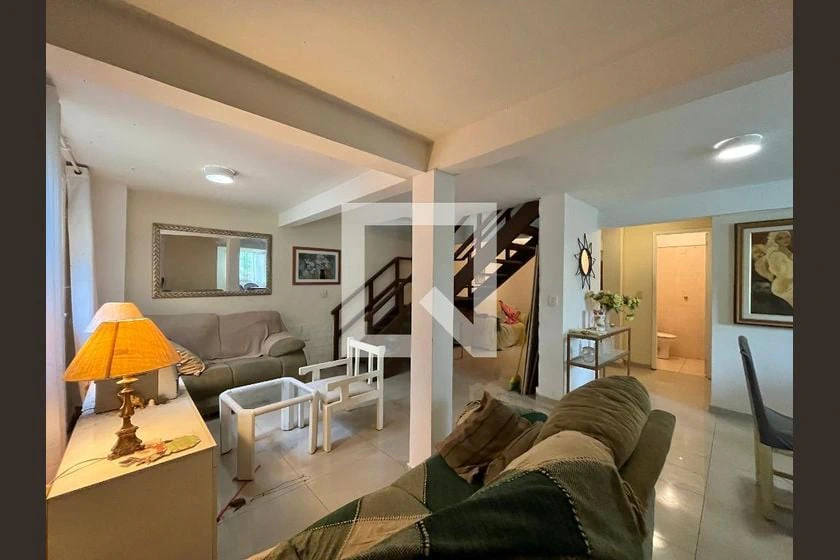 Casa, 190 m², com espaço de home office