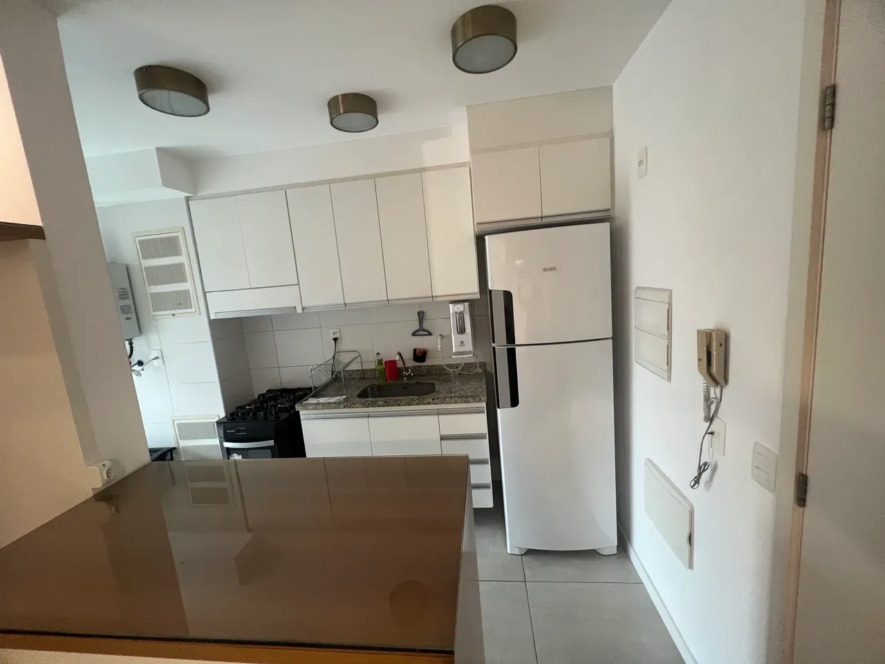 Мебльована квартира 46 м² з 1 спальнею-сюїтом — photo 2