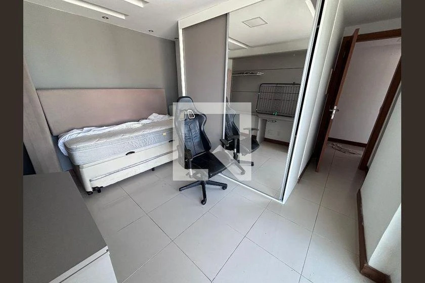 Top-floor apartment with 198 m², 4 bedrooms and 3 parking — photo 34