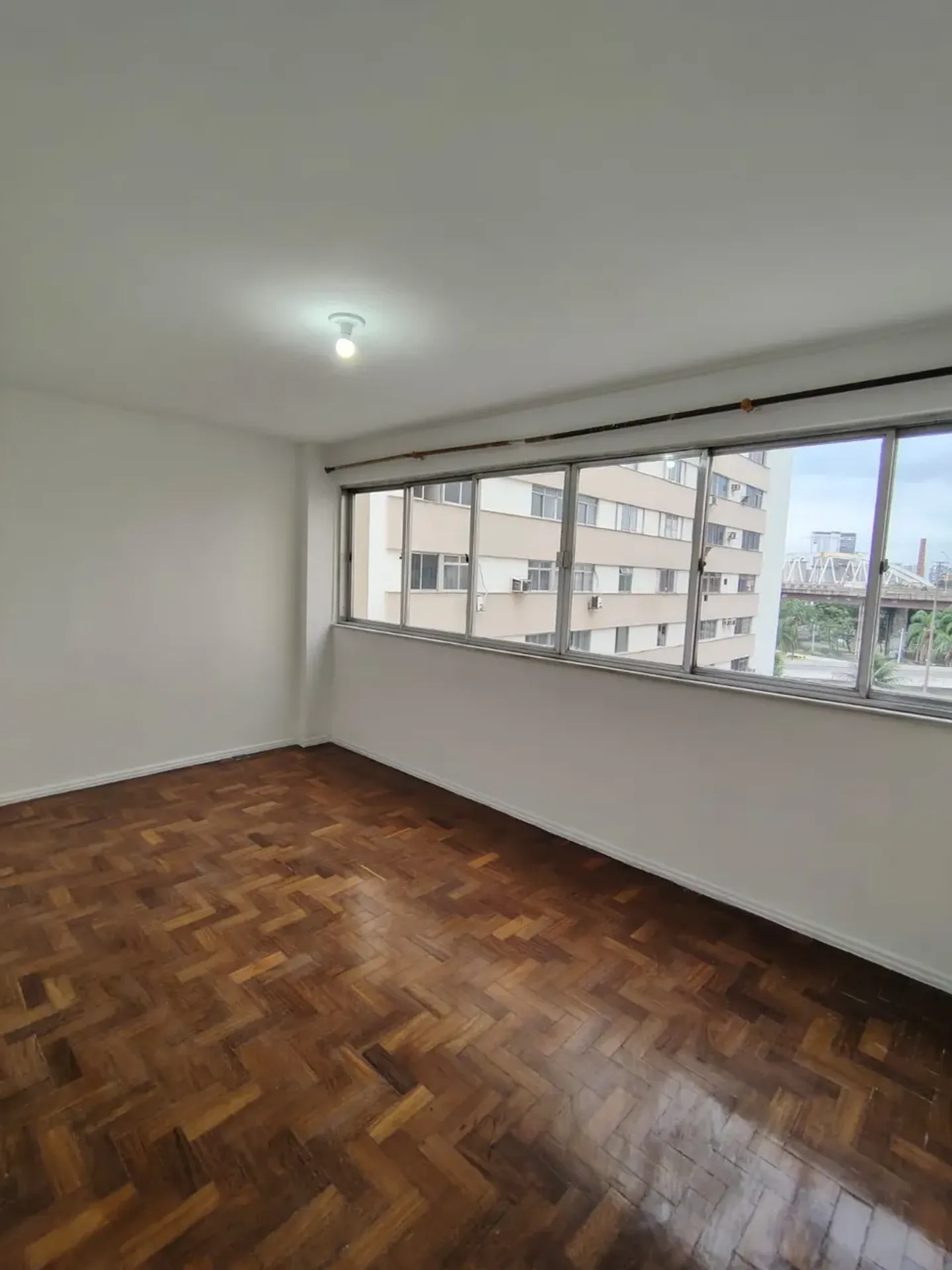 Робоче місце та 3 спальні: квартира 68 м² — photo 3
