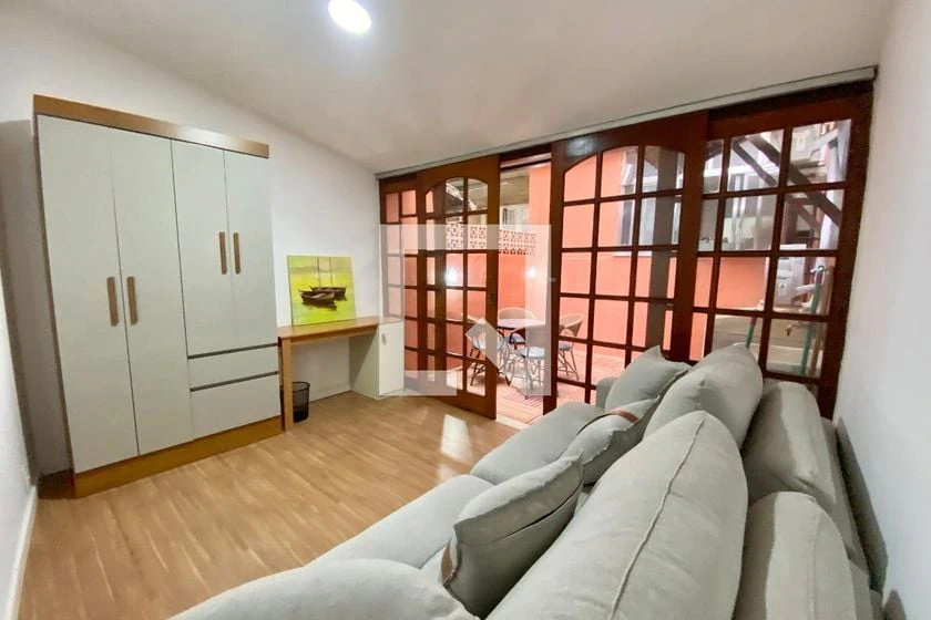 Departamento de 2 dormitorios con balcón cerrado con vidrio — photo 14