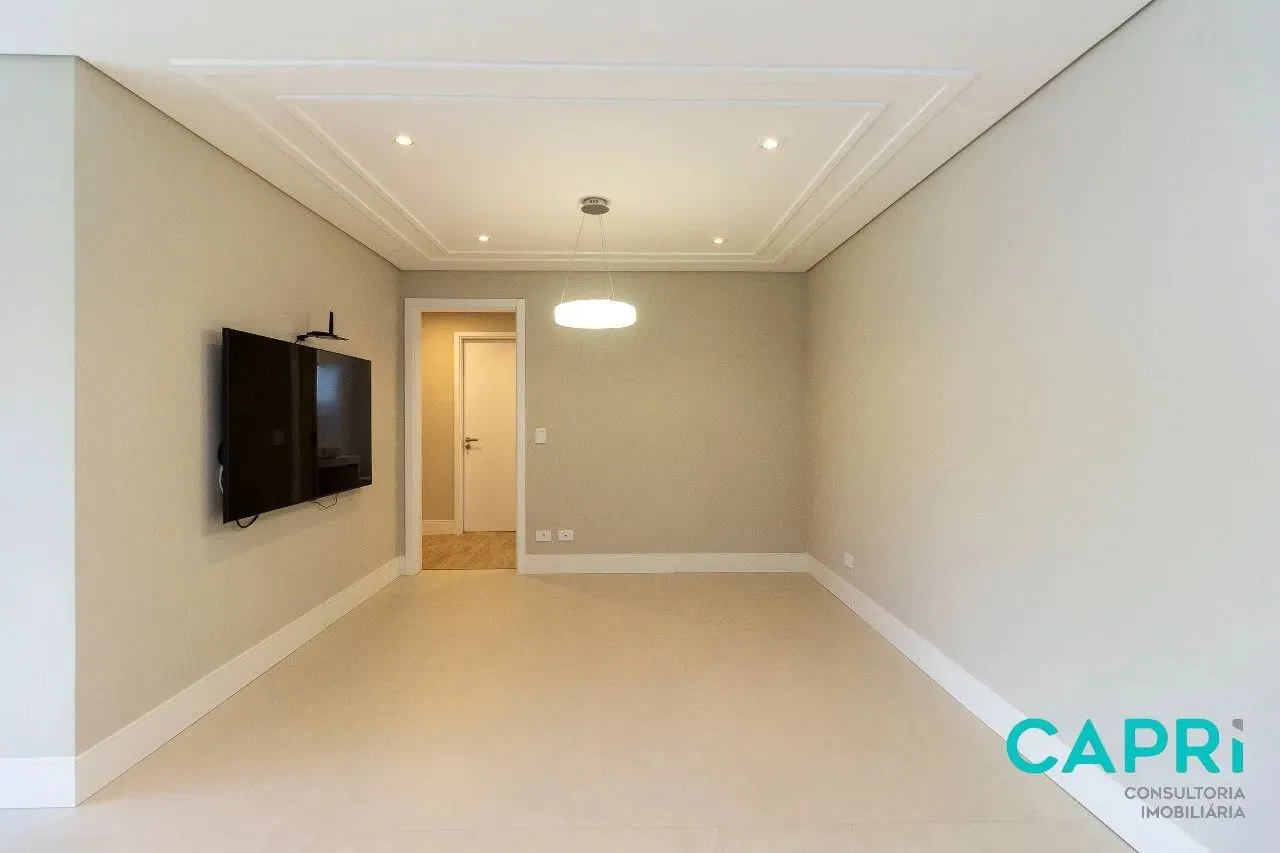 3 en-suite bedrooms with 5 baths and 3 parking spaces — photo 13