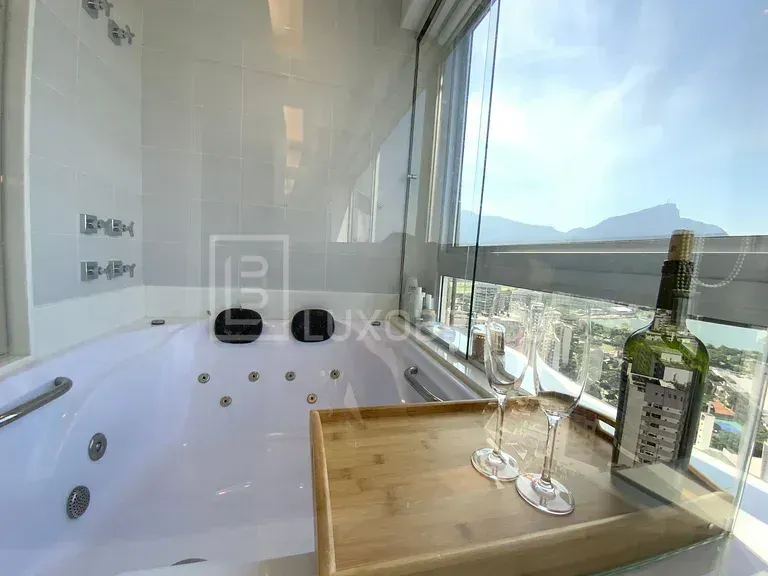 Furnished 50 m² apartment with 1 bedroom and 2 baths — photo 12
