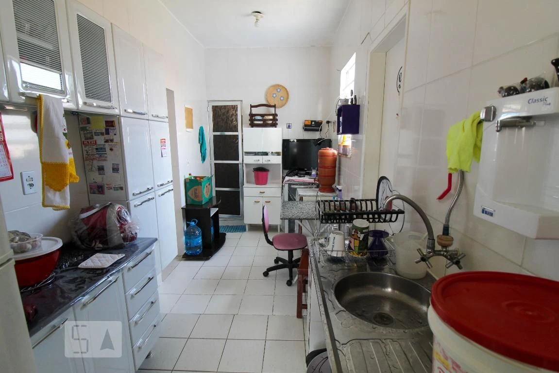 Furnished 2-bedroom apartment with balcony and laundry area — photo 26