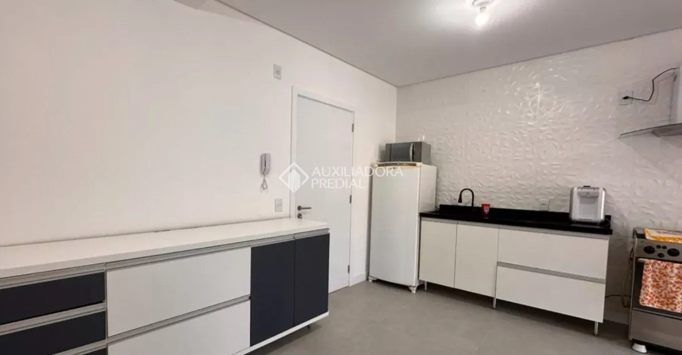 80 m² apartment with 2 bedrooms and 1 parking spot — photo 2