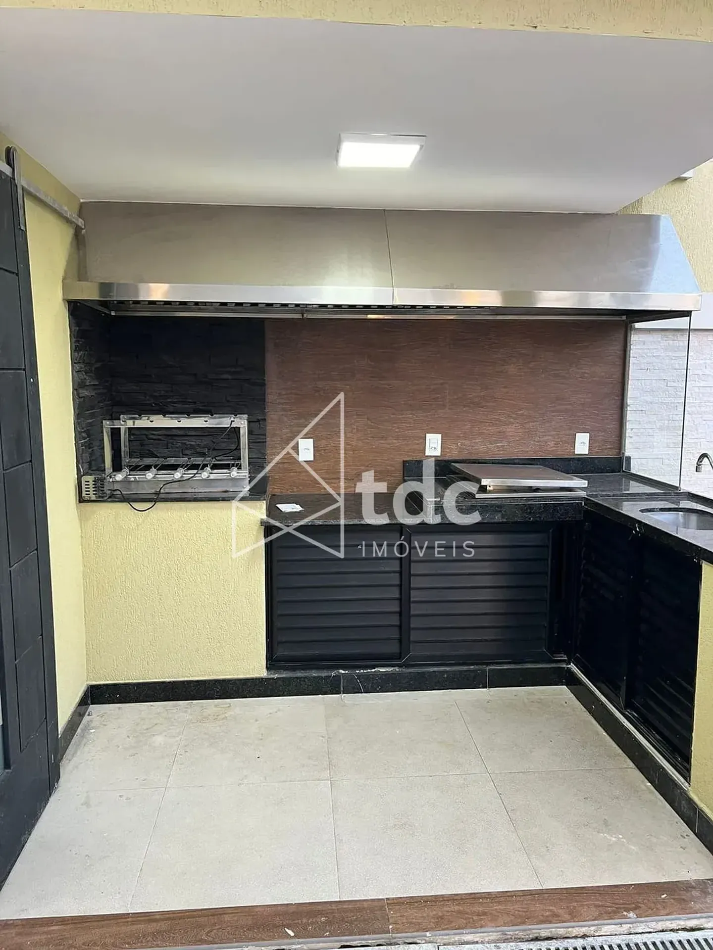 5-bedroom house with a walk-in closet in Rio de Janeiro — photo 4