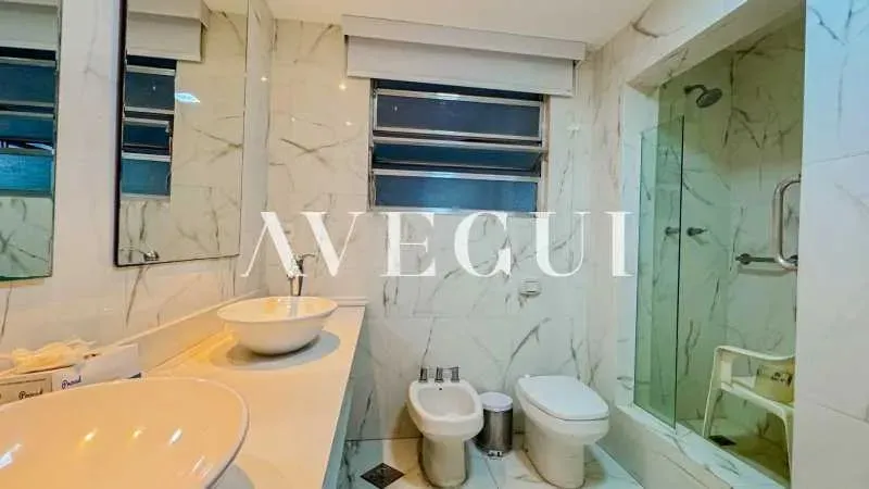 Residential apartment with 4 bedrooms and separate kitchen — photo 17