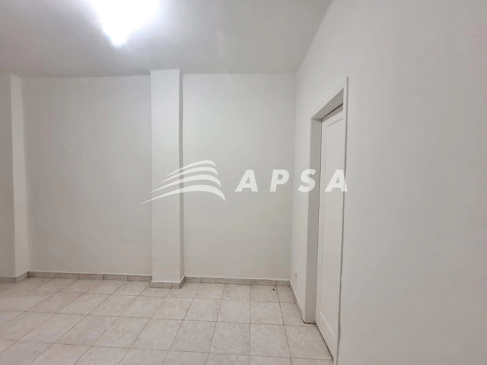 Unfurnished 50 m² courtyard house with 2 connected rooms