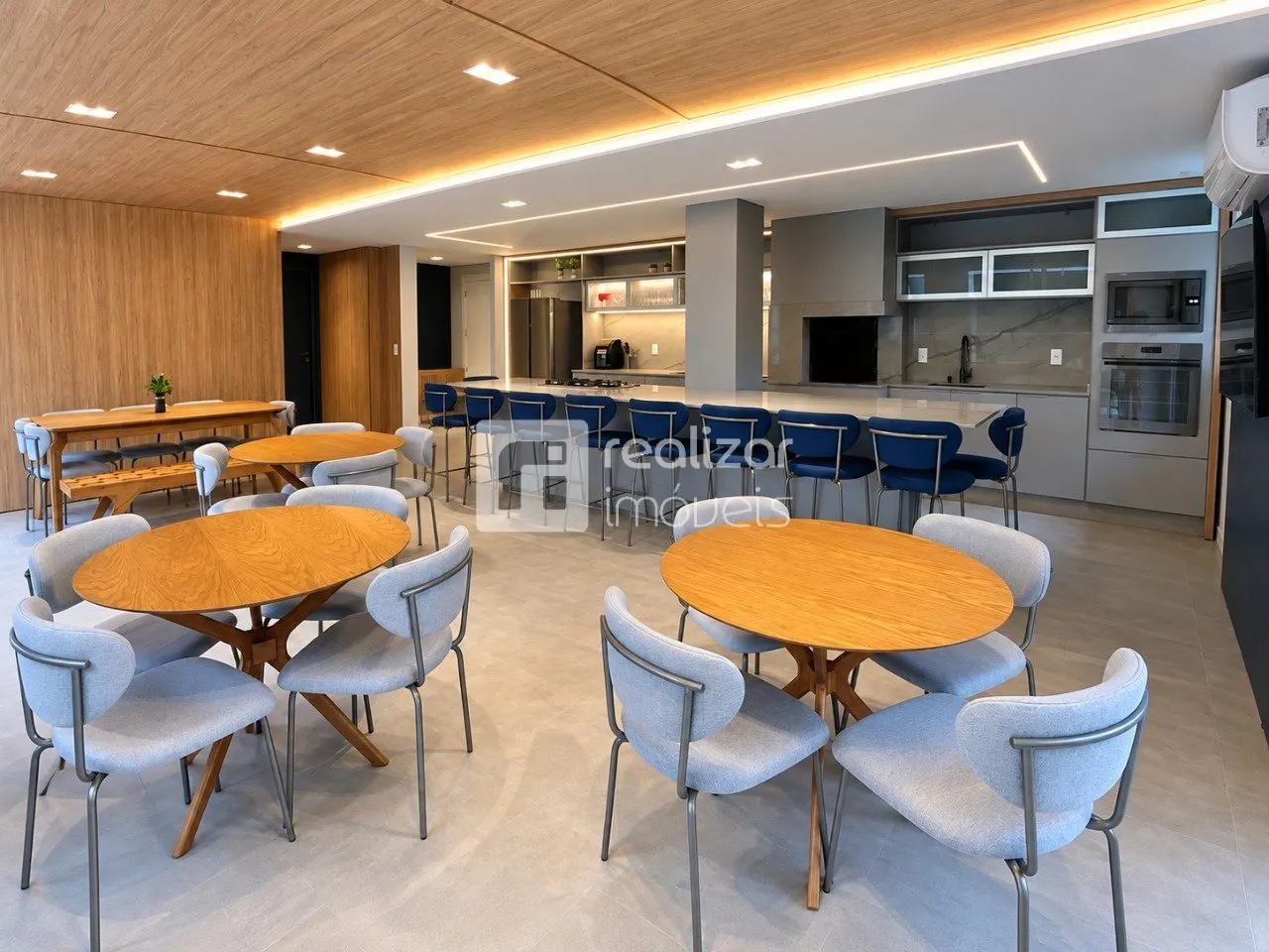 Apartment, 200 m², with a water view — photo 40