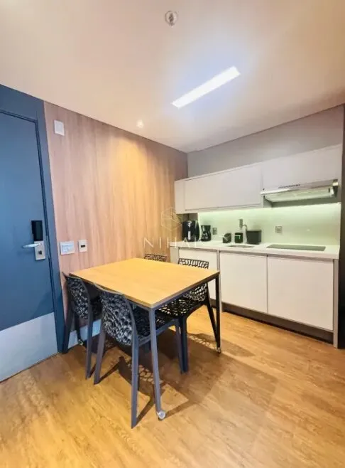 Furnished 1-bedroom apartment with compact kitchenette — photo 11
