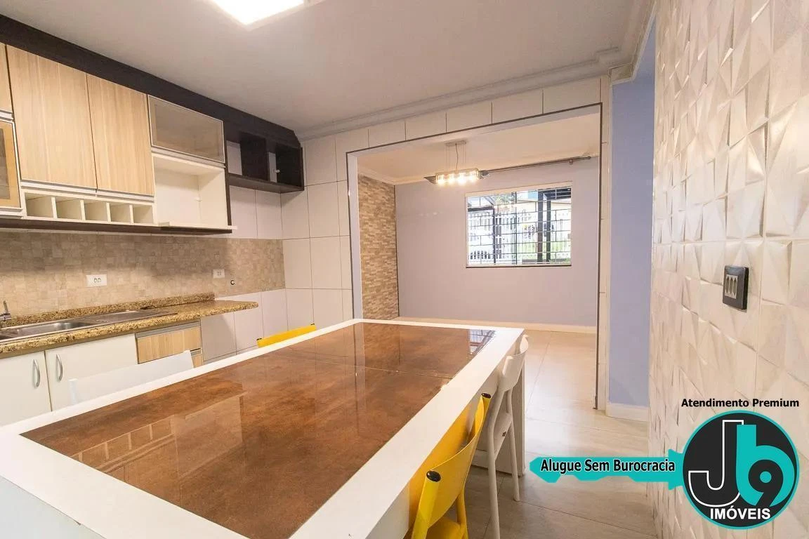212 m² house with a home office and a glass-enclosed balcony — photo 7