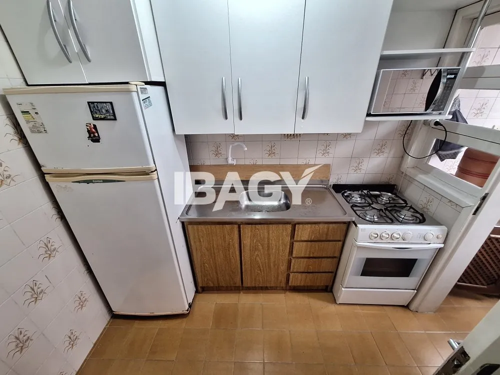 Apartamento amueblado con cocina a gas y 2 dormitorios — photo 2
