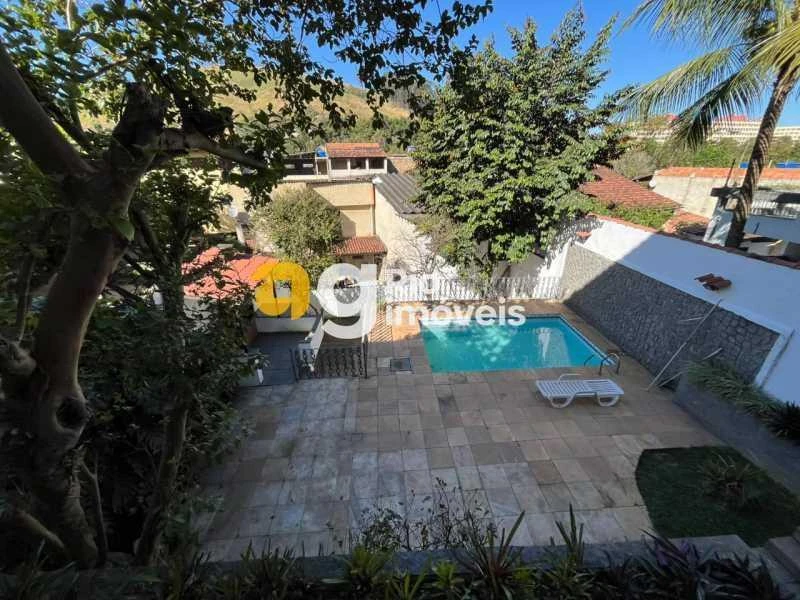 Casa com 3 quartos, 3 banheiros e 4 vagas — photo 27