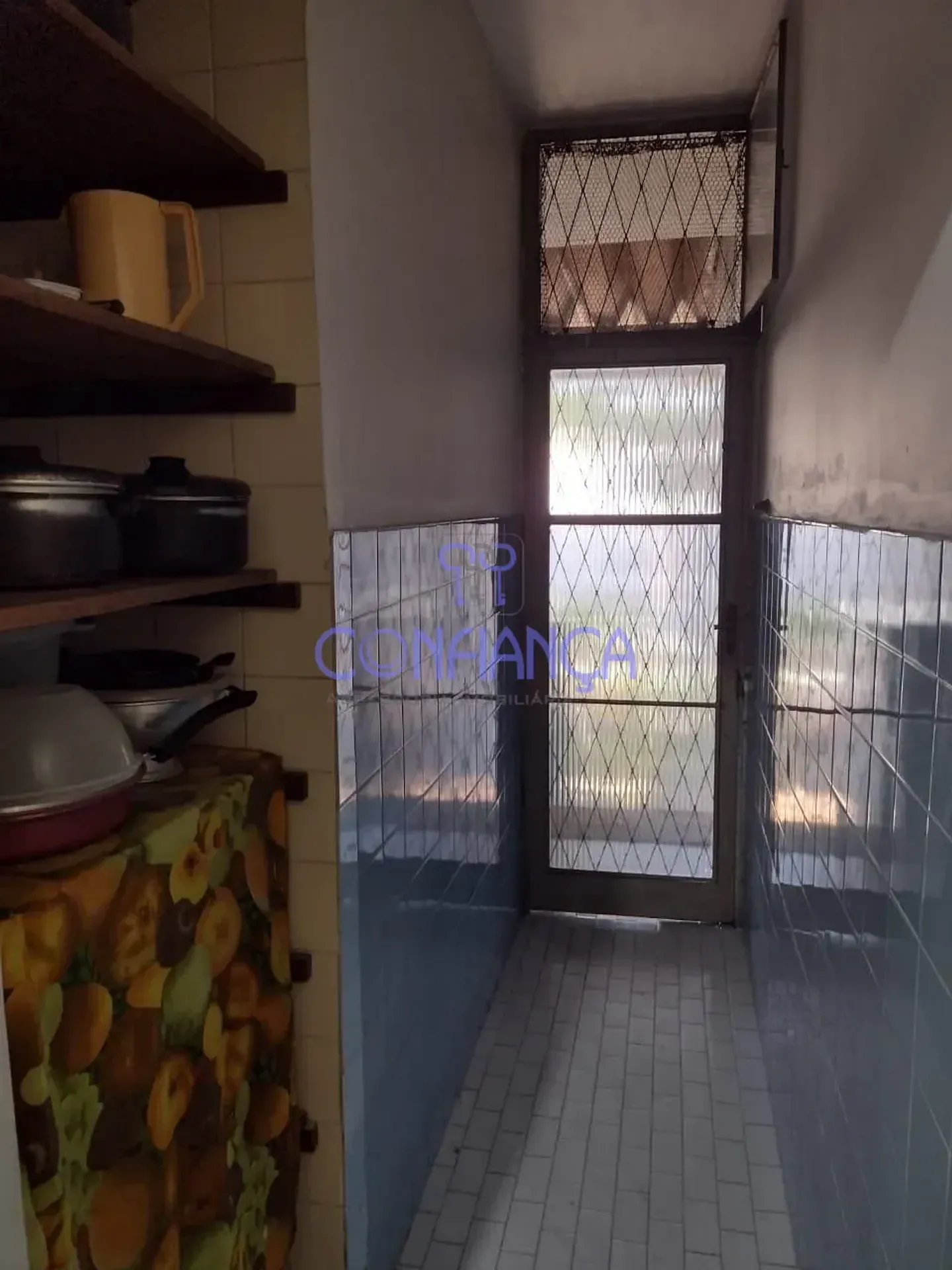 Casa mobiliada com cozinha e fogão a gás — photo 29