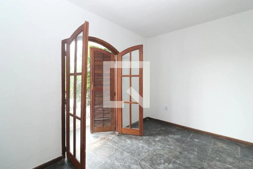 Будинок: 3 спальні, 1 з власною ванною кімнатою, 217 м² — photo 32