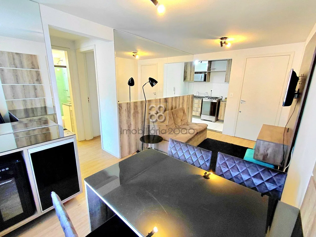 2-bedroom apartment with hardwood floors in the living room — photo 6