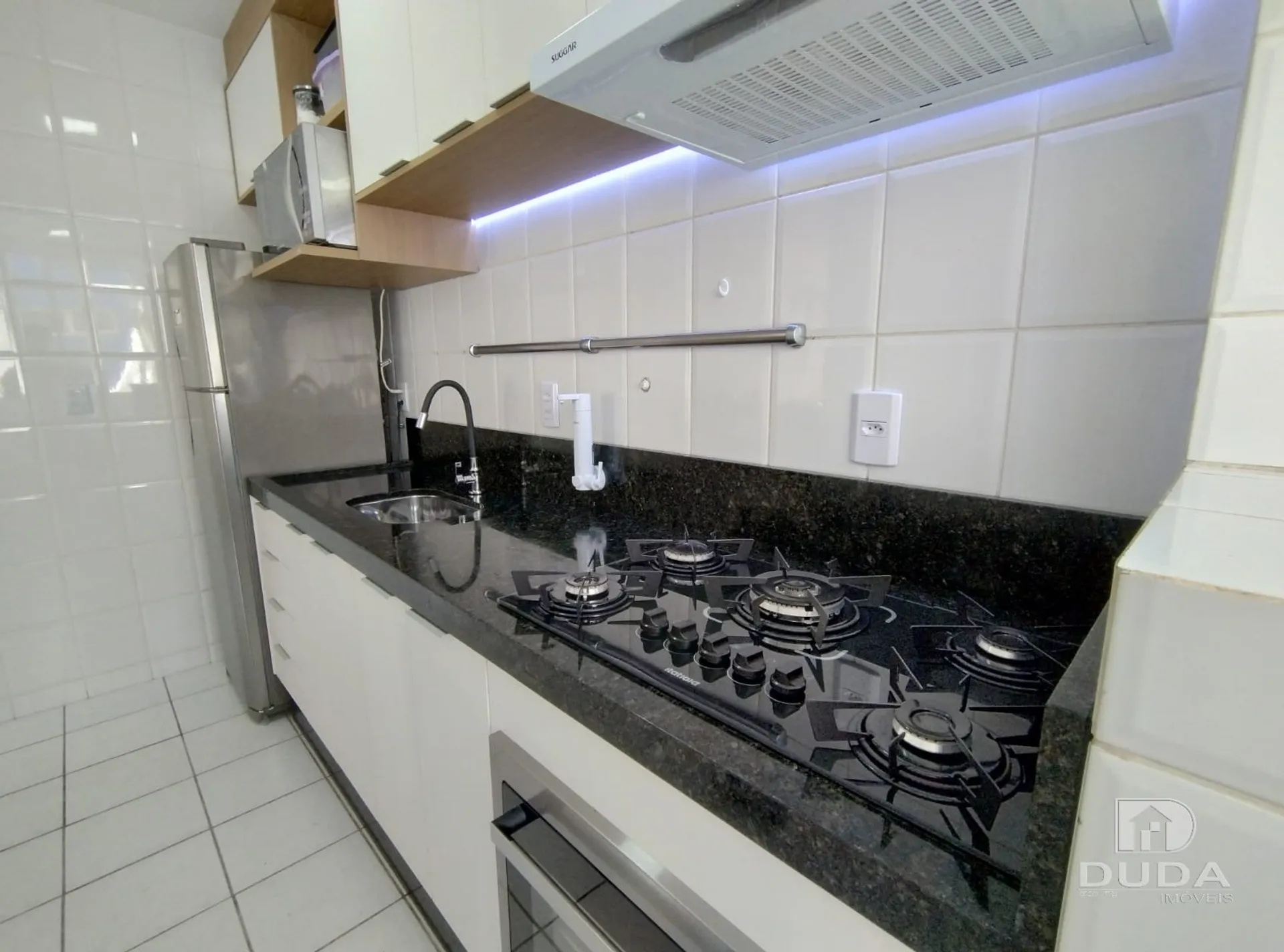 Apartamento amueblado de 2 dormitorios con plaza — photo 14