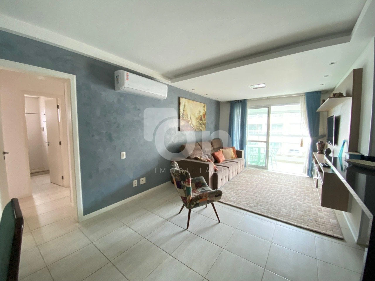 Furnished apartment, 105 m², with a glass-enclosed balcony — photo 18
