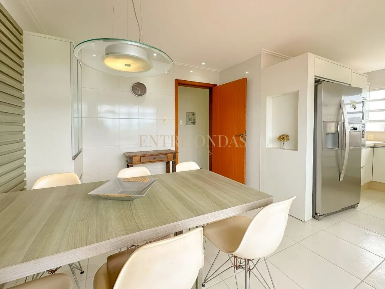 4-bedroom house with a home office — photo 18