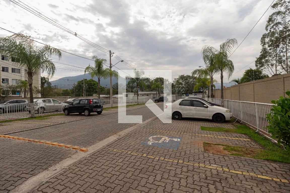 Apartamento mobiliado com 2 quartos e cozinha integrada — photo 2