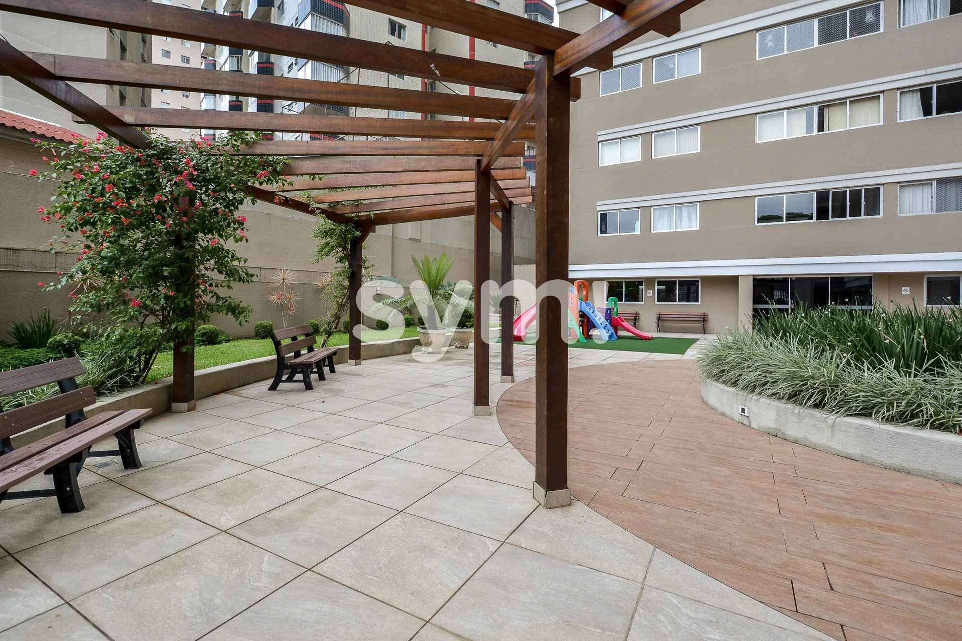 Apartamento mobiliado de 2 quartos com varanda envidraçada — photo 38