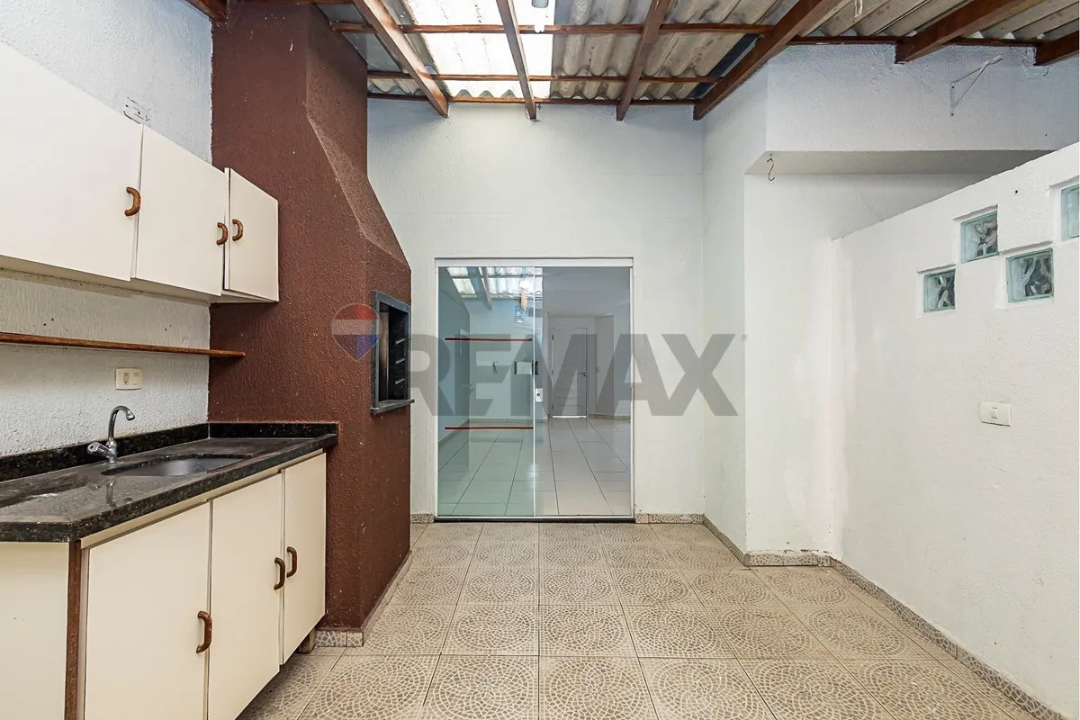 3-bedroom house with a grill on the balcony in Curitiba — photo 11