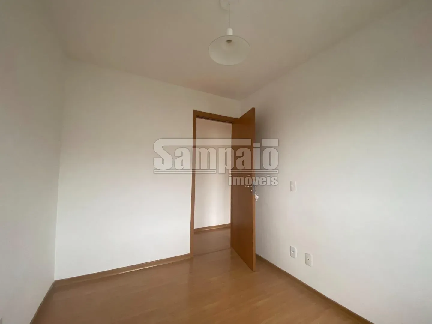2-bedroom apartment with a closed kitchen and gas stove — photo 4