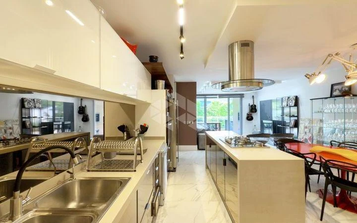 Furnished apartment with 3 en-suite bedrooms and 120 m² — photo 2