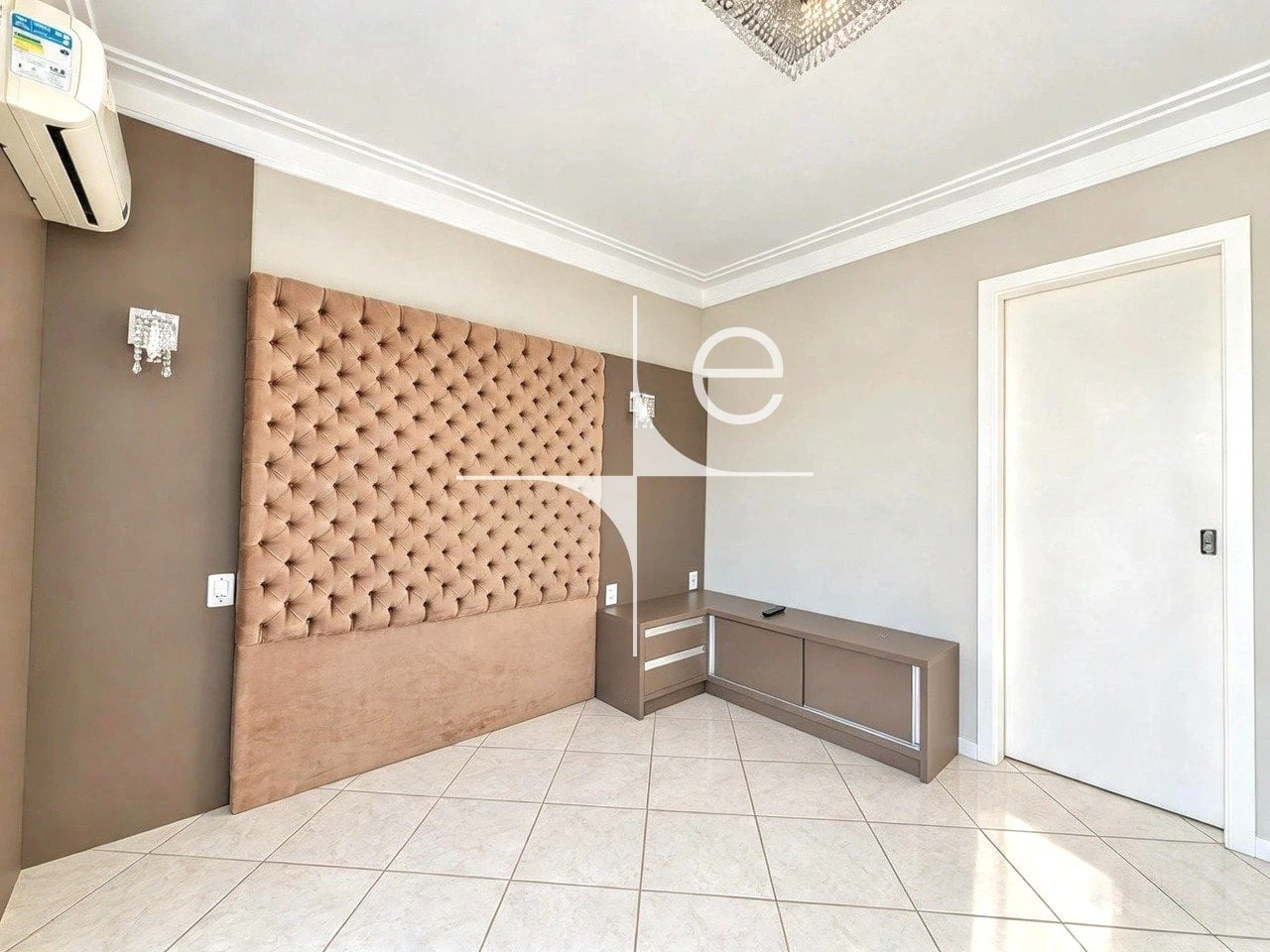 3-bedroom apartment with a water view — photo 13