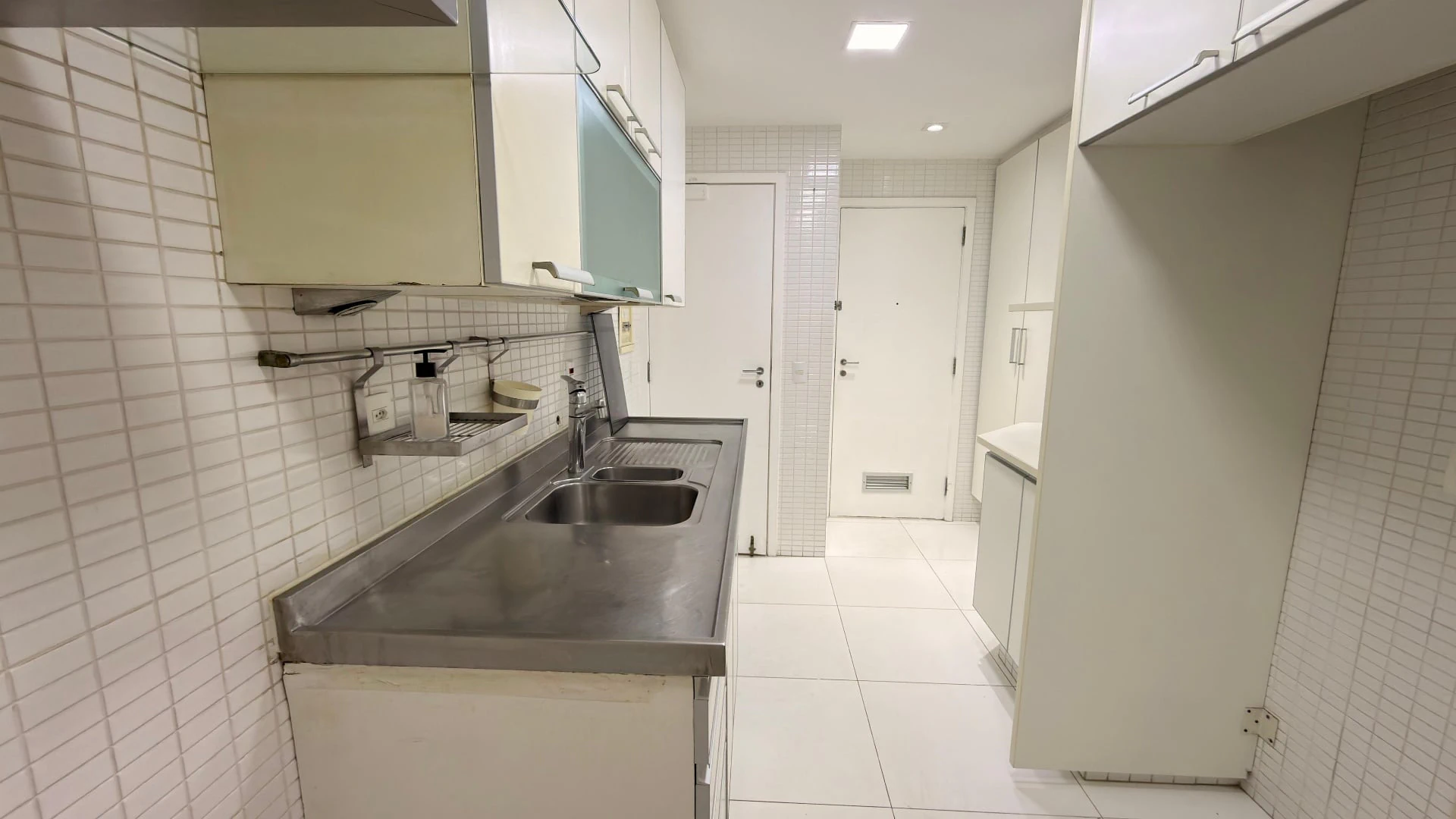 Apartamento, 162 m², com janelas do piso ao teto — photo 17