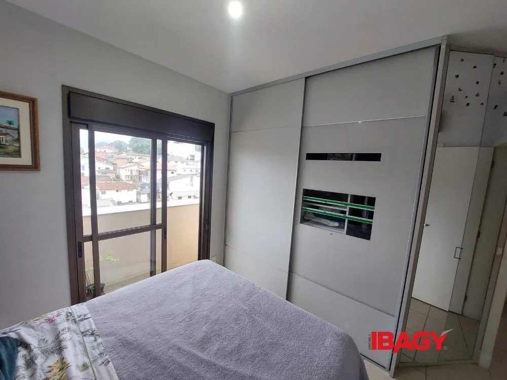 Piso amueblado de 2 dormitorios en la última planta — photo 12