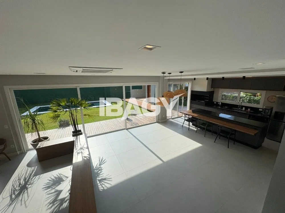 Furnished house with 4 en-suite bedrooms and 6 baths — photo 13