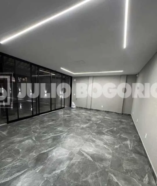 Casa com 4 quartos e 3 banheiros, cozinha integrada — photo 15
